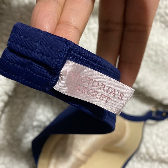 Gorgeous VS bikini top - Picture 4 of 7